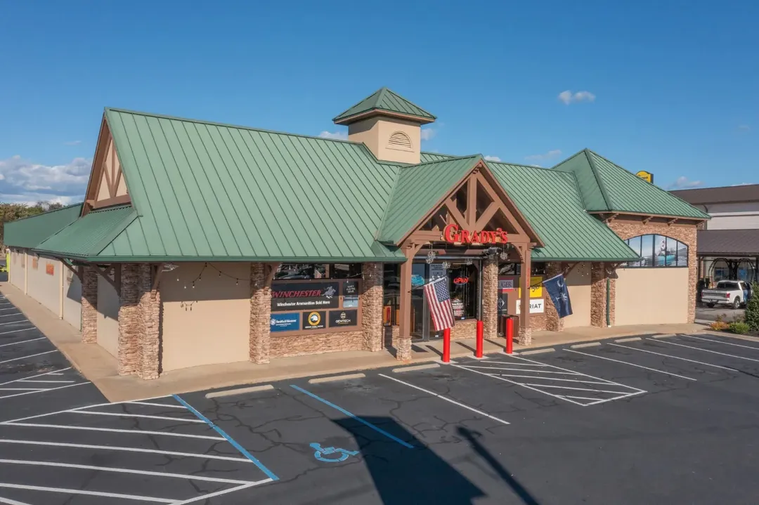 Grady's Great Outdoors storefront